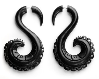 Darma Curl Fake Gauges Spiral Horn Earrings