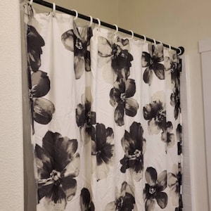 Industrial Iron Pipe Shower Curtain Rod, Urban Modern Curtain Rod, Rustic Shower Curtain, Custom Cut NON-RETURNABLE