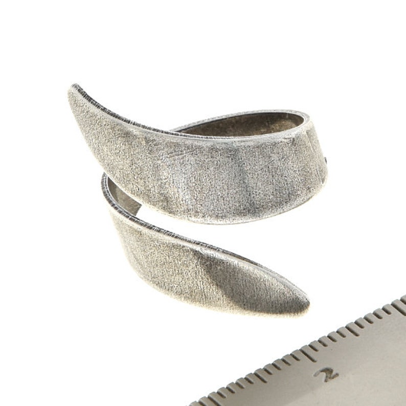3 PCS of Open plain metal ring with wavy ends