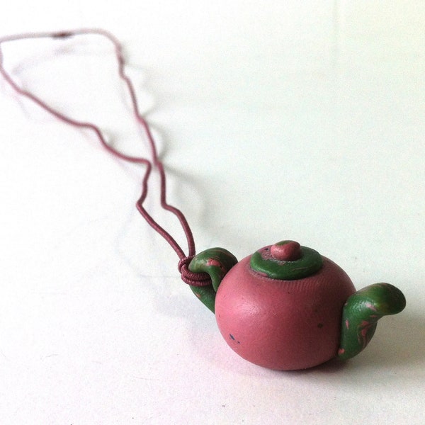 Collier de théière marbrée Tiny Rose et Vert olive - Fimo sur un élastique