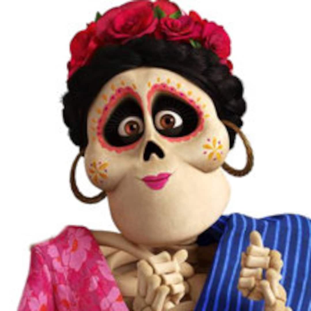 ティア・ロジータのハロウィンコスチューム用ココフェイスタトゥー