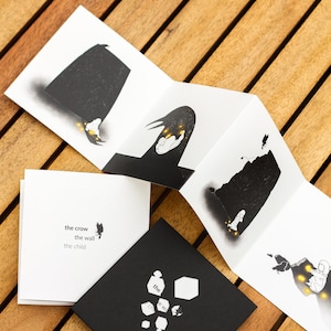 Carte 'Le Corbeau, Le Mur, L'Enfant | Carte accordéon | Santé mentale, enfant intérieur