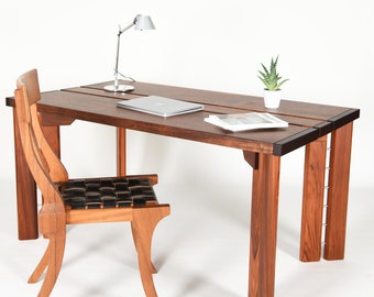 Schreibtisch aus Massivholz im Stil der Mitte des Jahrhunderts