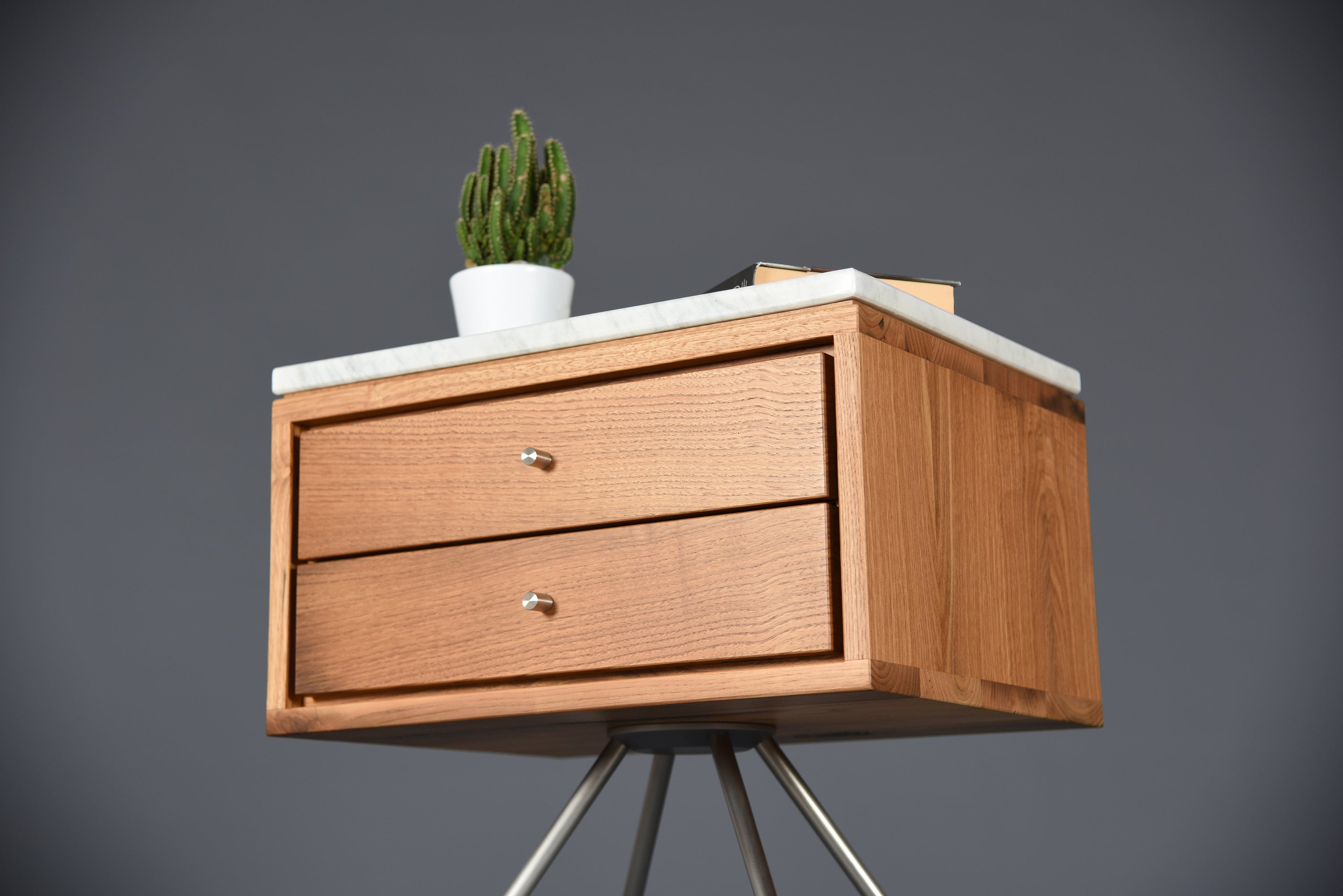 Mid Century Nightstand With Two Drawer In Old Wood And Carrara