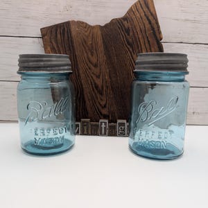 Ball Perfect Mason Aqua Blue Pint Canning Jar with Ball Zinc & Porcelain Lids