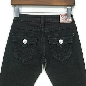 True Religion Jeans Size 26 fit W27 L30 Made in USA Billy Big T Low Rise Straight Leg Flap Pocket Denim