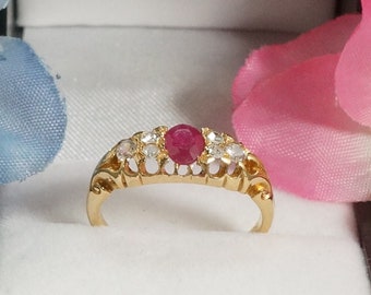 Vintage Ruby Diamond 18K Yellow Gold Cocktail Ring