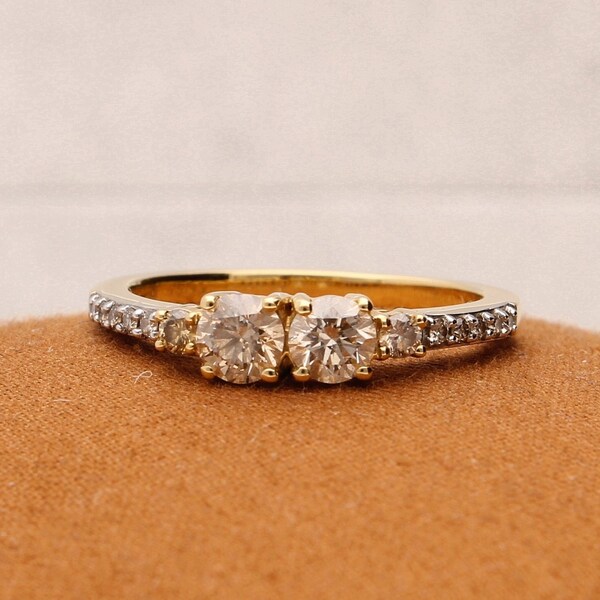 0.50ct Champagne & White Diamond 18Carat Yellow Gold Band, Fashion Ring