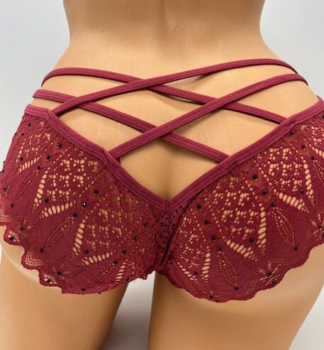 Women Lace Panties Thongs Girls M Xl Intimates Lingerie Female Low Rise G  String Transparent Underwear Hollow Out T Back size XL Color Wine red