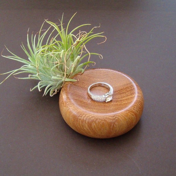 Magnificient MANGO RING REST*Wooden jewellery rest, pillow, dish*Beautiful, tactile wood*Gift for birthday, wood lover, Valentine proposal