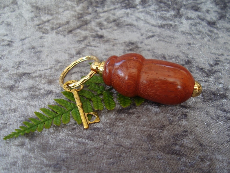 *Hold key to your heart PADAUK WOOD KEYRING*10ct gold plated keyring*Woodturning*Gift for wood lover birthday anniversary 5th is wood