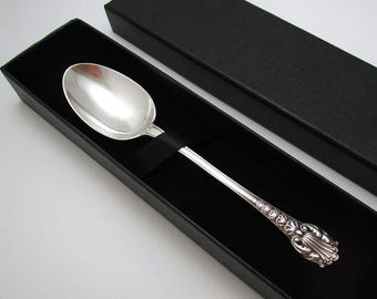 Rare English Victorian Coburg Rococo Shell Pattern Antique Solid Sterling Silver Tea Spoon, London 1867.