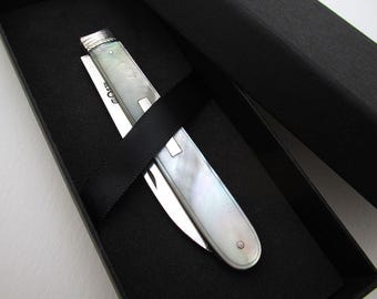 Top Quality Antique George III 1819 Sterling Silver & Mother of Pearl Folding Fruitknife