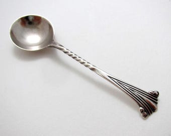 Antique English Edwardian 1904 Onslow Pattern Small Solid Sterling Silver Salt Condiment Spoon
