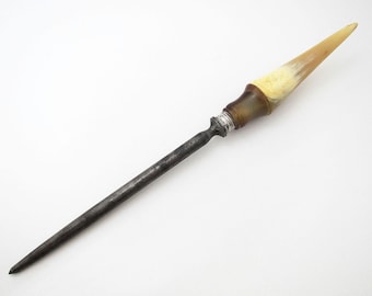 Antique Victorian Sheffield Sharpening Steel Rod Meat Carving Sharpener, Horn Handle, Silver Mount c1890.