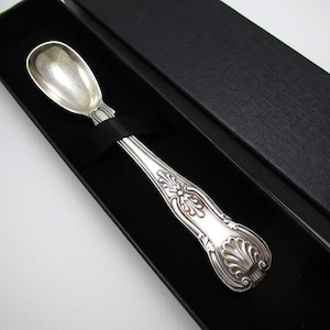 Rare Large Antique Victorian Solid Sterling Silver Mustard Pot Salt Spoon, English King's Diamond Shell pattern. Chawner & Co, 1844.