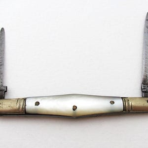 Antique Mulberry Cutlery Sheffield Victorian Double Quill Pen Cutter / Sharpener, Mother of Pearl Folding Pocket Penknife.