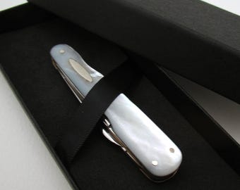 William Green Victorian Antique Pocket Multi Tool Sportsman Folding Penknife Mother of Pearl High Carbon Steel. Sheffield c1890.