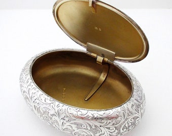 Very Large Antique Solid Sterling Silver Victorian-Style Tobacco Snuff Squeeze Open Box, 4 1/4" wide.