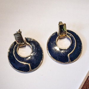 Circular Blue Vintage Stud Earrings
