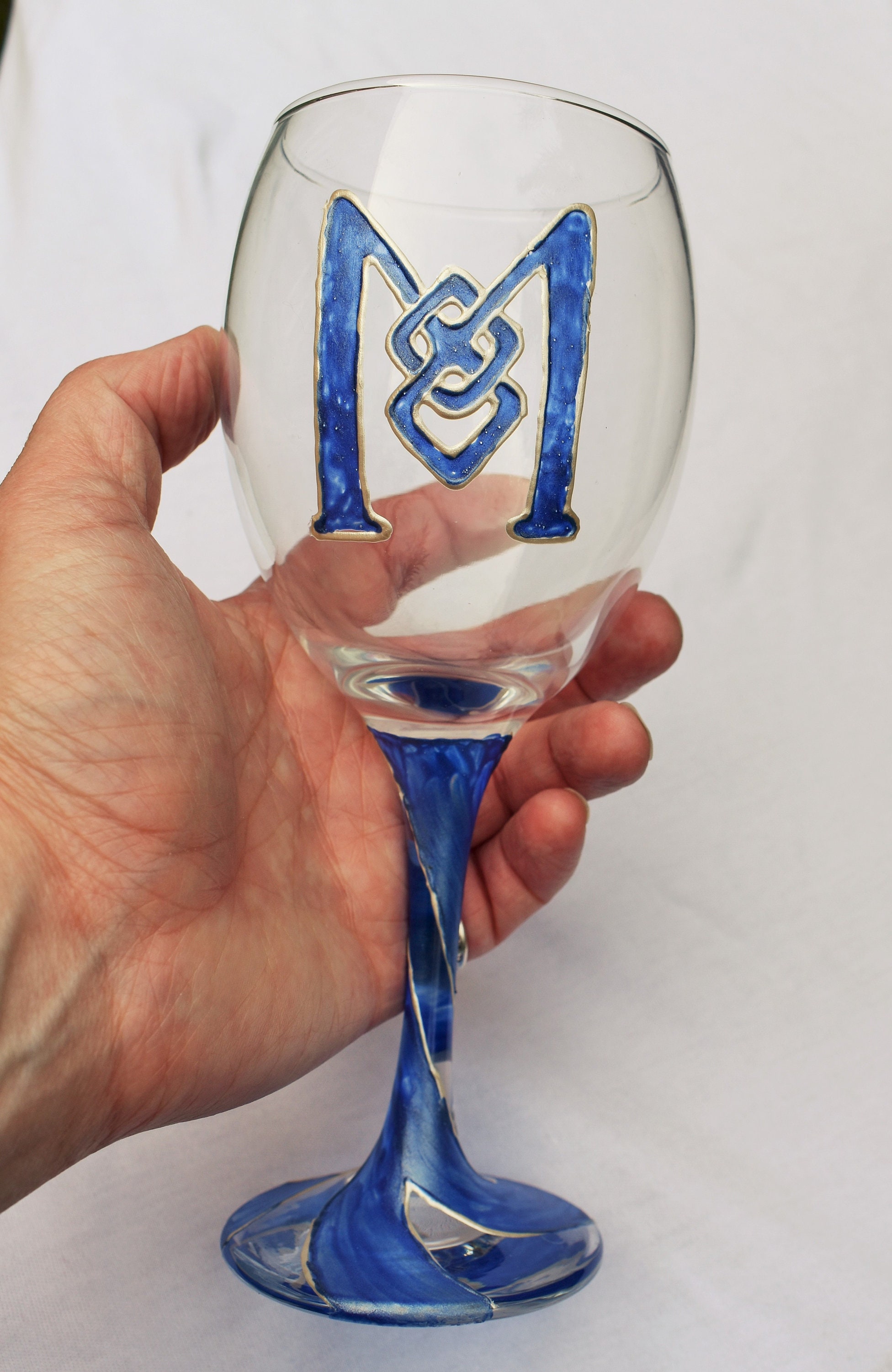 verre coloré en bleu 5 lettres