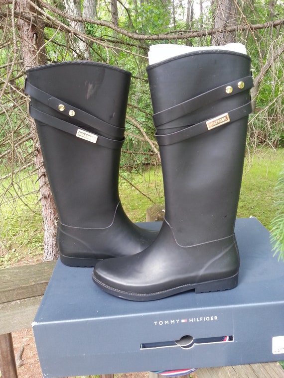 rain boots size 8