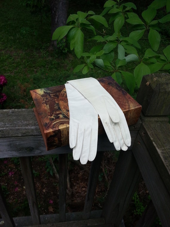 Kid Gloves, NOS, leather gloves, white leather glo