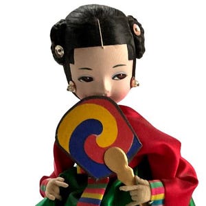 Beautiful Vintage Asian Doll, ADORABLE, nursery room decor, child&#39;s room