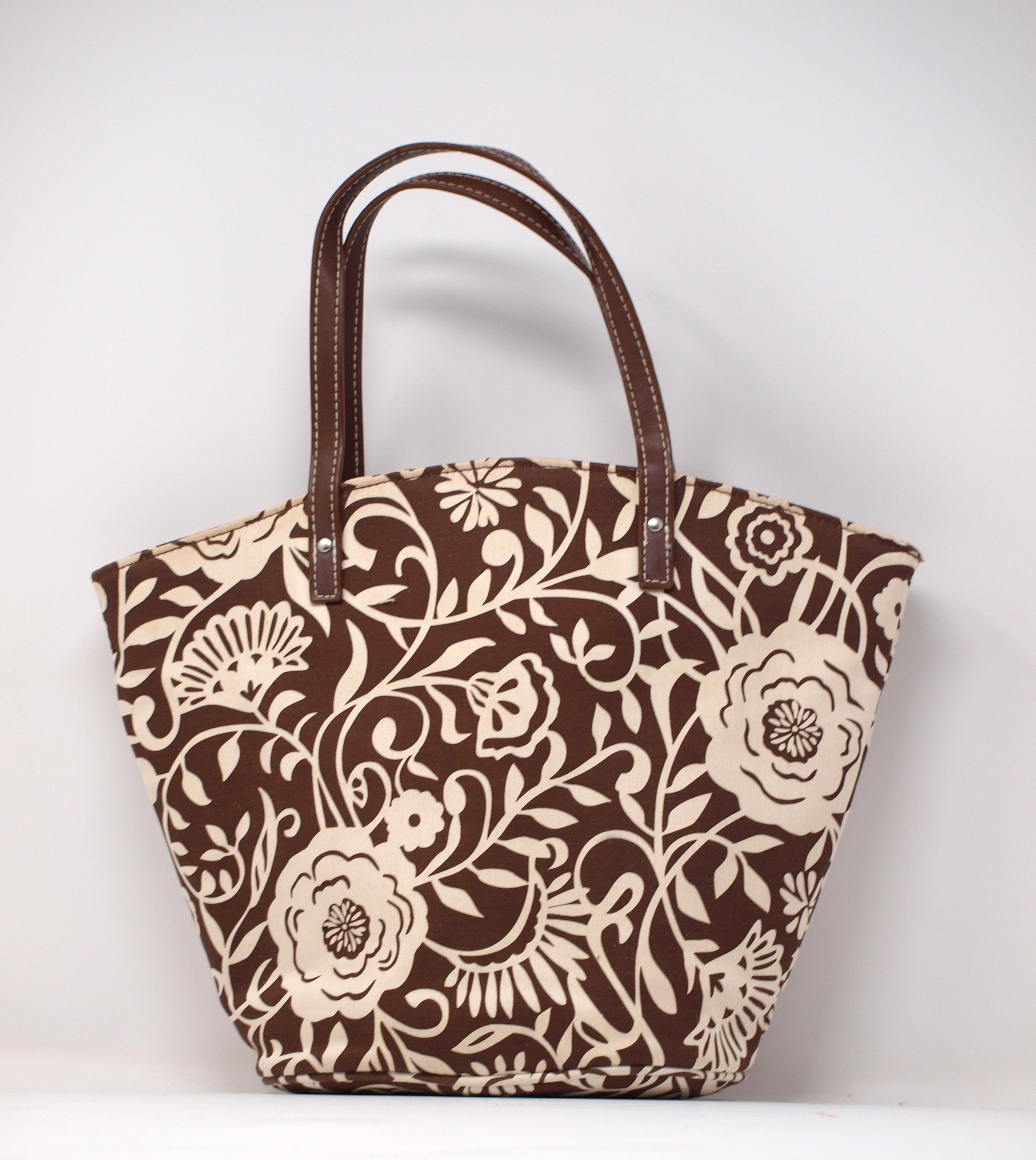 Vintage brown flower motif bag