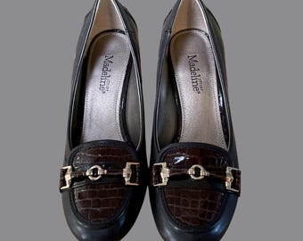 VTG Neue Frauen Madeline Stuart braun Heels, faux Krokodildruck, dekorative Schnalle, nie getragen, Größe 6 1/2 M, - S5