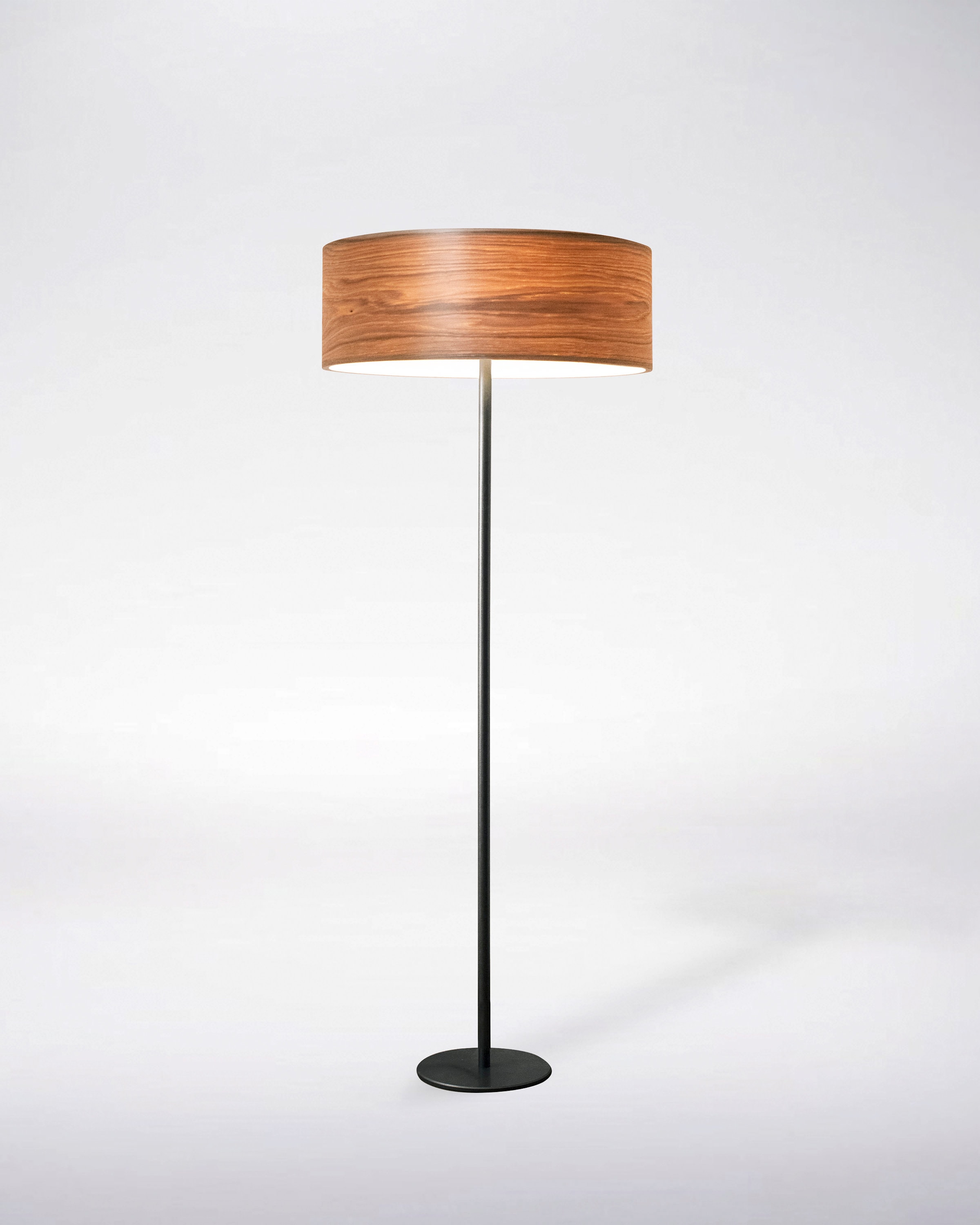 Lampadaire Simona Floor, Éclairage Scandinave, Décor Nordique, Lampadaire en Bois, Lampe Placage Au 