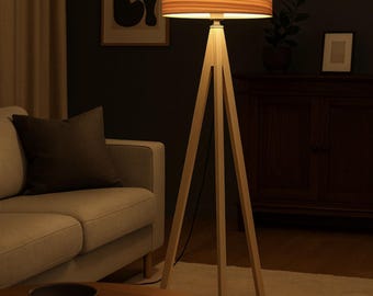 Lampa podłogowa Tripod, fornir jesionowy, abażur stojący, drewniany, skandynawski minimalizm