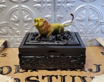 Weird Lion Box, Gothic Decor, Home Decor, Dark Art, Witchy Decor, Occult Decor, Pagan Decor, Cottagecore Decor, Jewelry Box