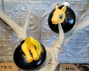 Pony Set Black Ornaments, Gothic Decor, Home Decor, Creepmas Decor, Krampus Decor, Christmas Ornaments, Horror Decor, Halloween Ornament
