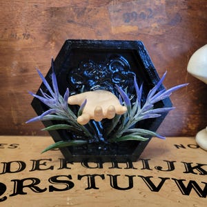 Marco hexagonal con forma de mano de muñeca, decoración gótica, Halloween, decoración de terror, decoración ocultista, decoración del hogar, decoración de brujas, decoración única, decoración de pared