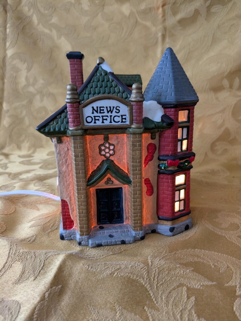 Copperfield Keepsake Christmas Village House, News Office Porcelain Lighted House, Collectible