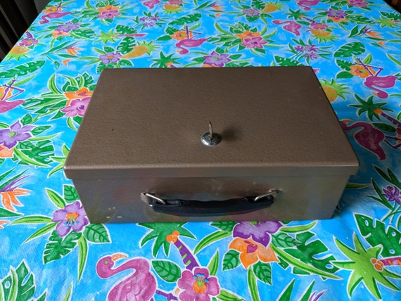 Metal Lock Box With One Key Cashiers Box Yard Sale Money Etsy