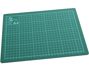 A4 Self Healing Cutting Mat, Great For Loads Of Crafts, Card Making, Card And Paper Crafts To Name Just A Few HB270