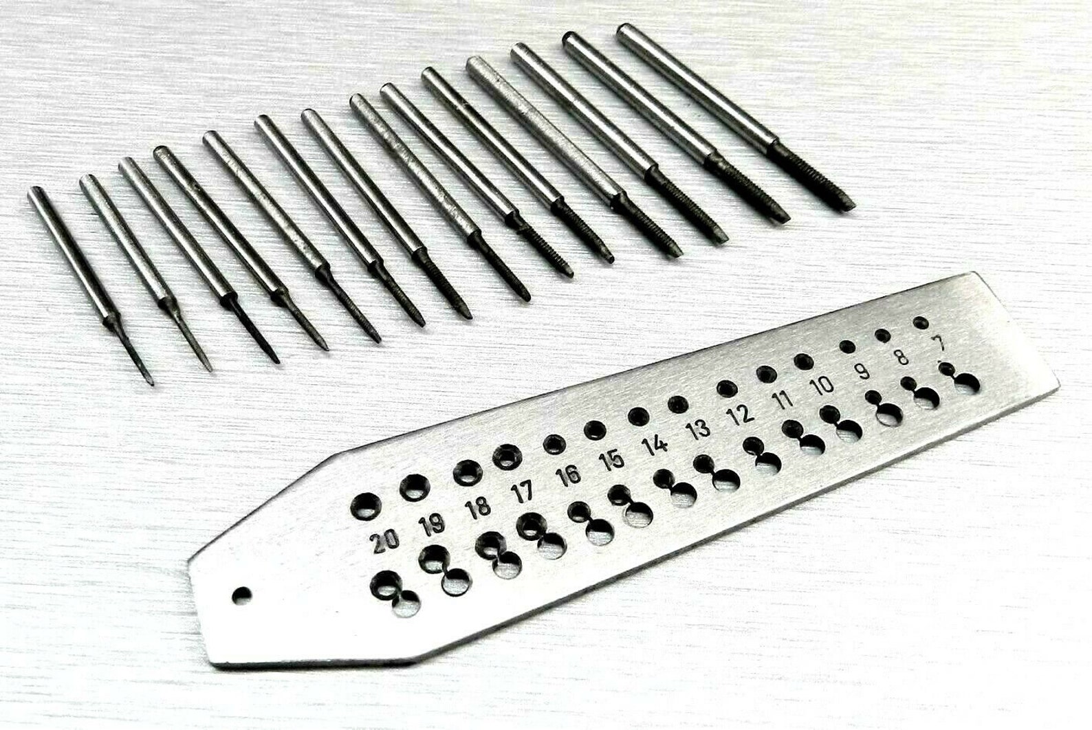 Mini Tap and Die Jewelers Set 14 Taps and Screw Plate & Swivel Etsy UK