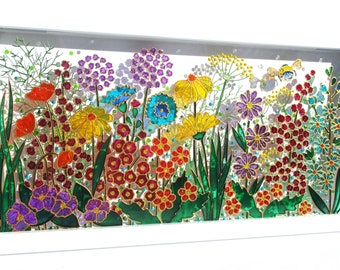 ワイルドフラワーガラス絵画：カラフルな花のサンキャッチャー