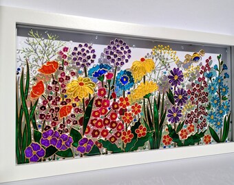 ワイルドフラワーガラス絵画：カラフルな花のサンキャッチャー