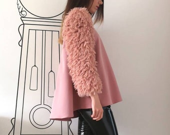Extravagante losse blouse / dusky roze blouse / fuzzy mouwen / tuniek met lange mouwen van FabraModaStudio