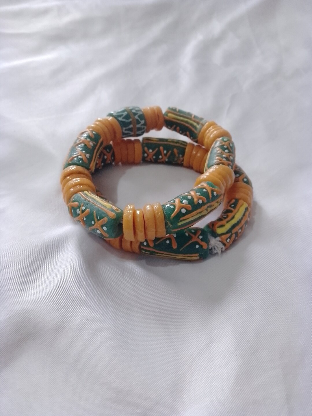 37 Perle di vetro riciclato arcobaleno maculato da 18 mm