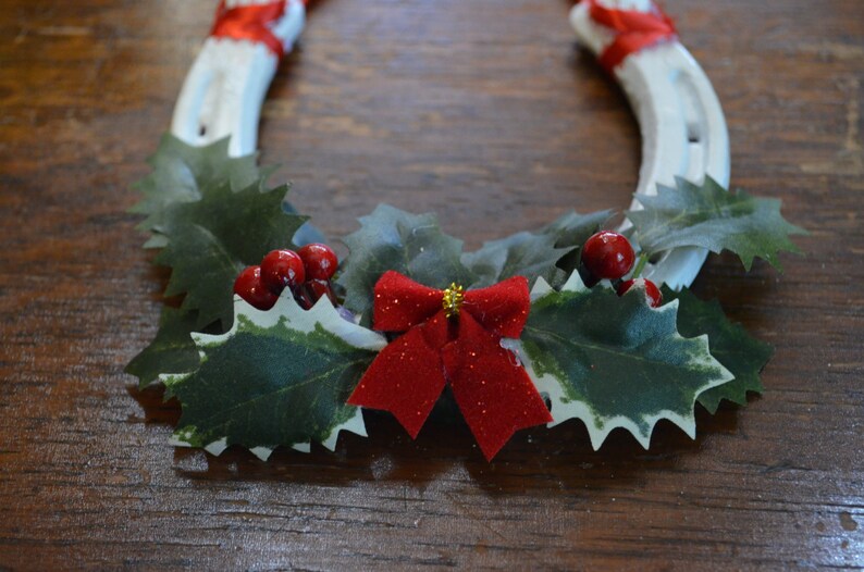 Horseshoe Christmas Wreath 