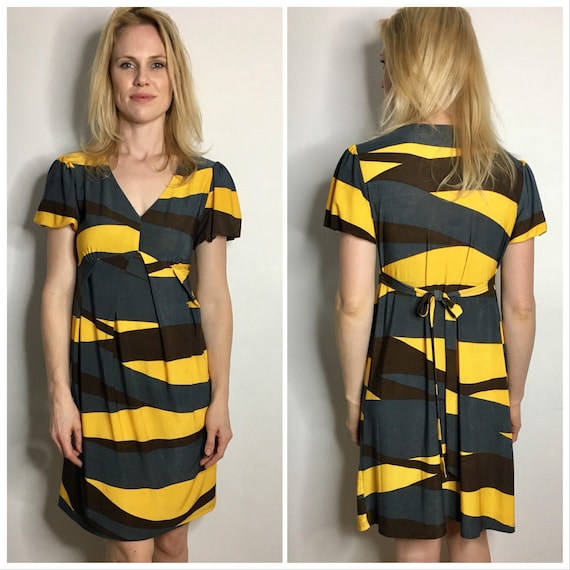 Hufflepuff-ed Sleeve Tie-Back Dress S/M