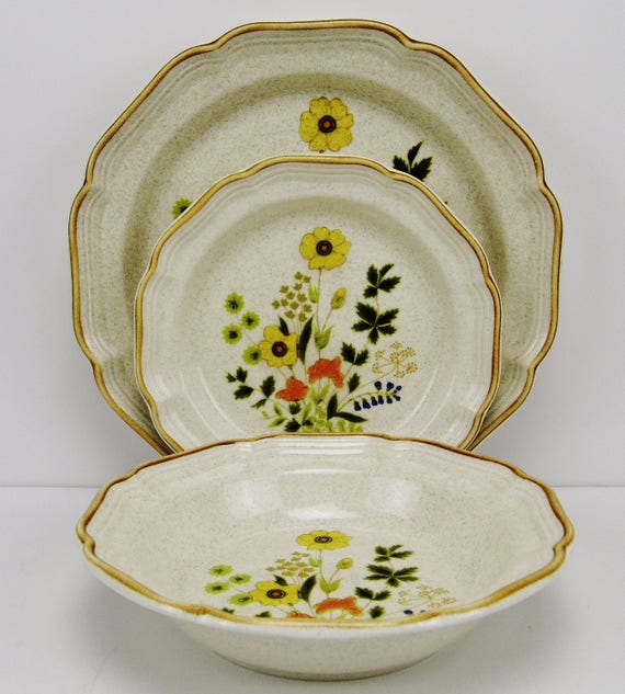 Vintage Mikasa Garden Club Fresh Floral 3 Piece Stoneware Set Etsy