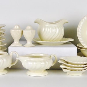 23-Piece Franciscan Ware & Gladding McBean Coronado Pattern Swirly Ivory Pottery Set (USA Made)
