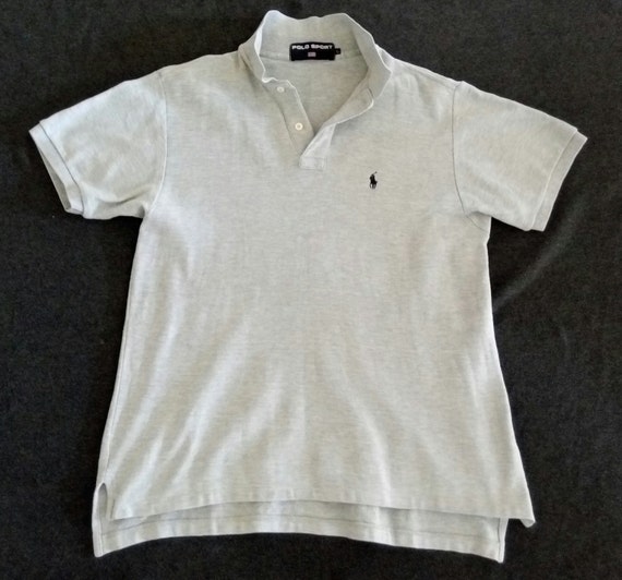 camisa polo gris