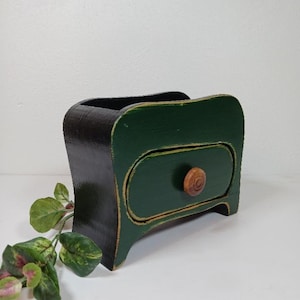 Handmade Hunter Green Trinket Box: Whimsical Jewelry Keepsake Storage