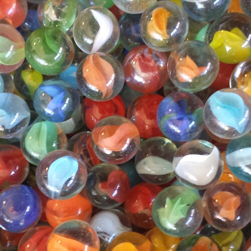 Assorted Lot Of 30 Collectible Cracked Cats Eye & Other Marbles 